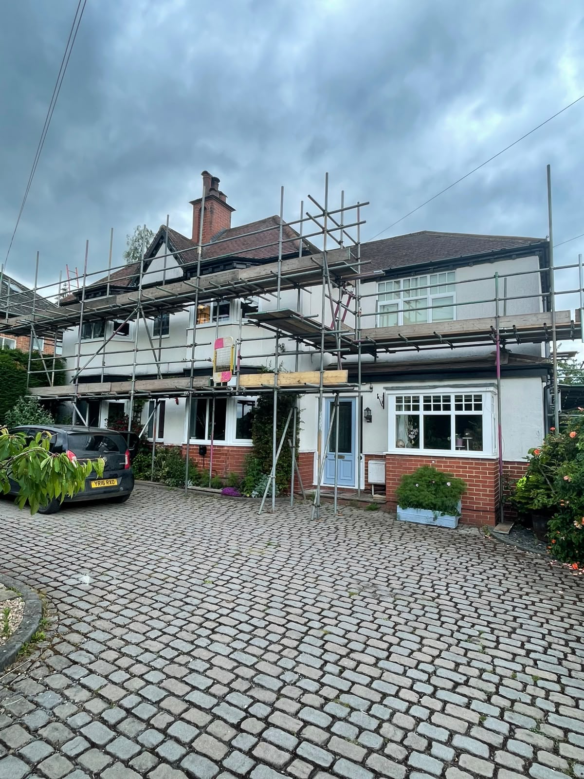 scaffolding-harrogate-front-house